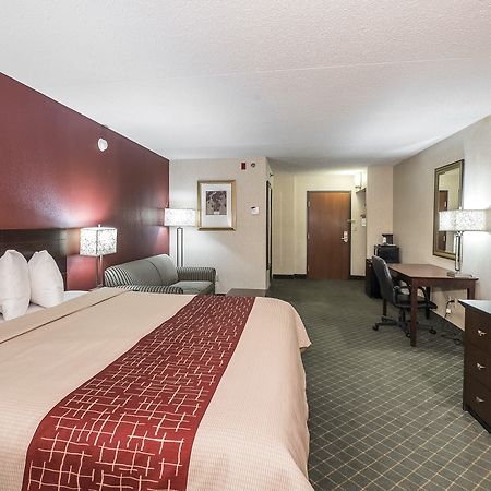 Red Roof Inn Hartford- New Britain Ngoại thất bức ảnh