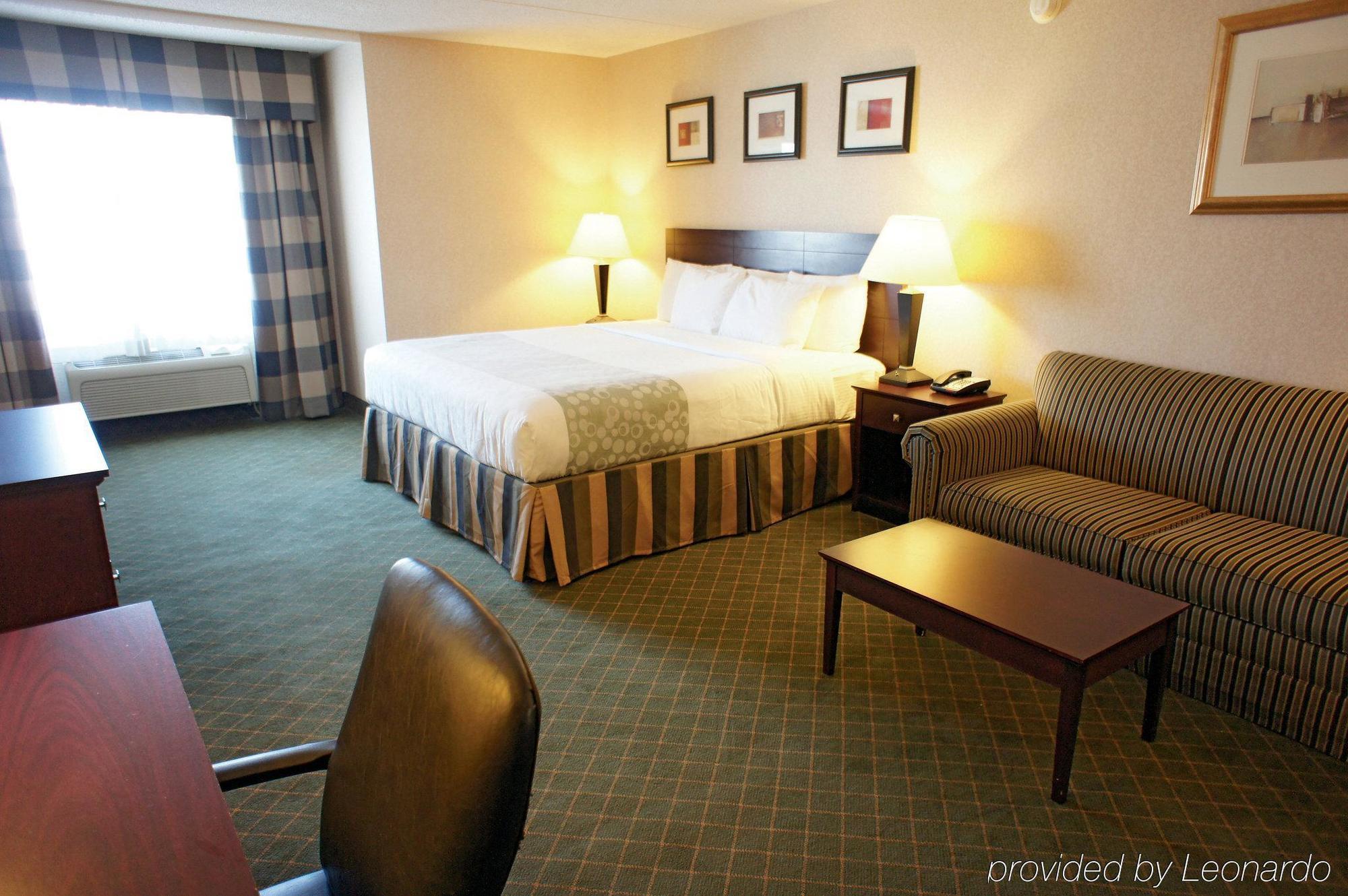 Red Roof Inn Hartford- New Britain Ngoại thất bức ảnh