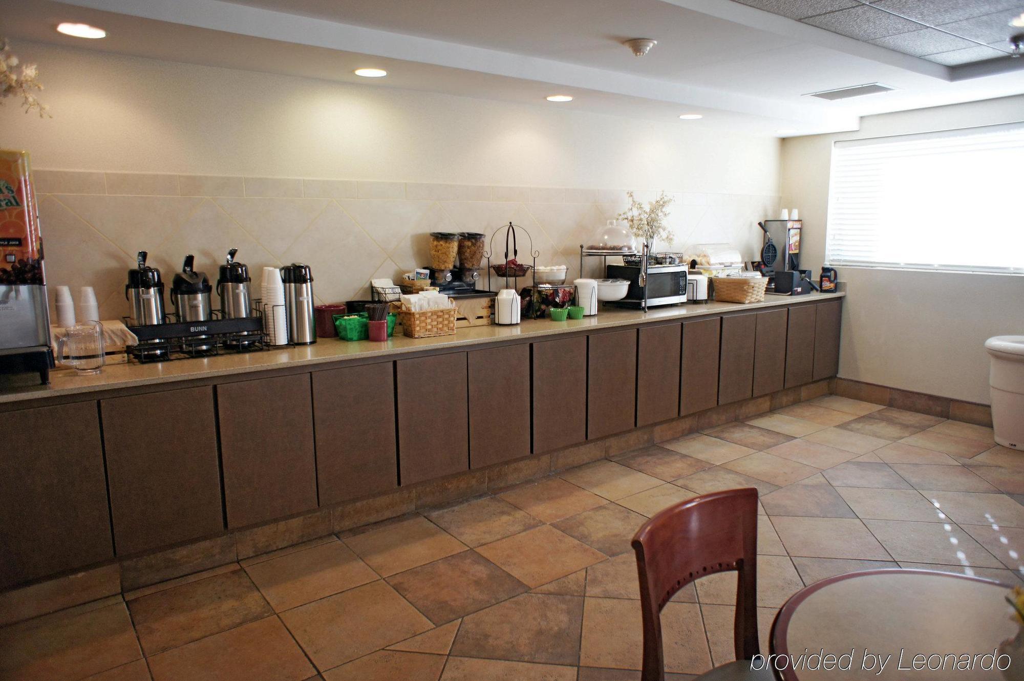 Red Roof Inn Hartford- New Britain Ngoại thất bức ảnh