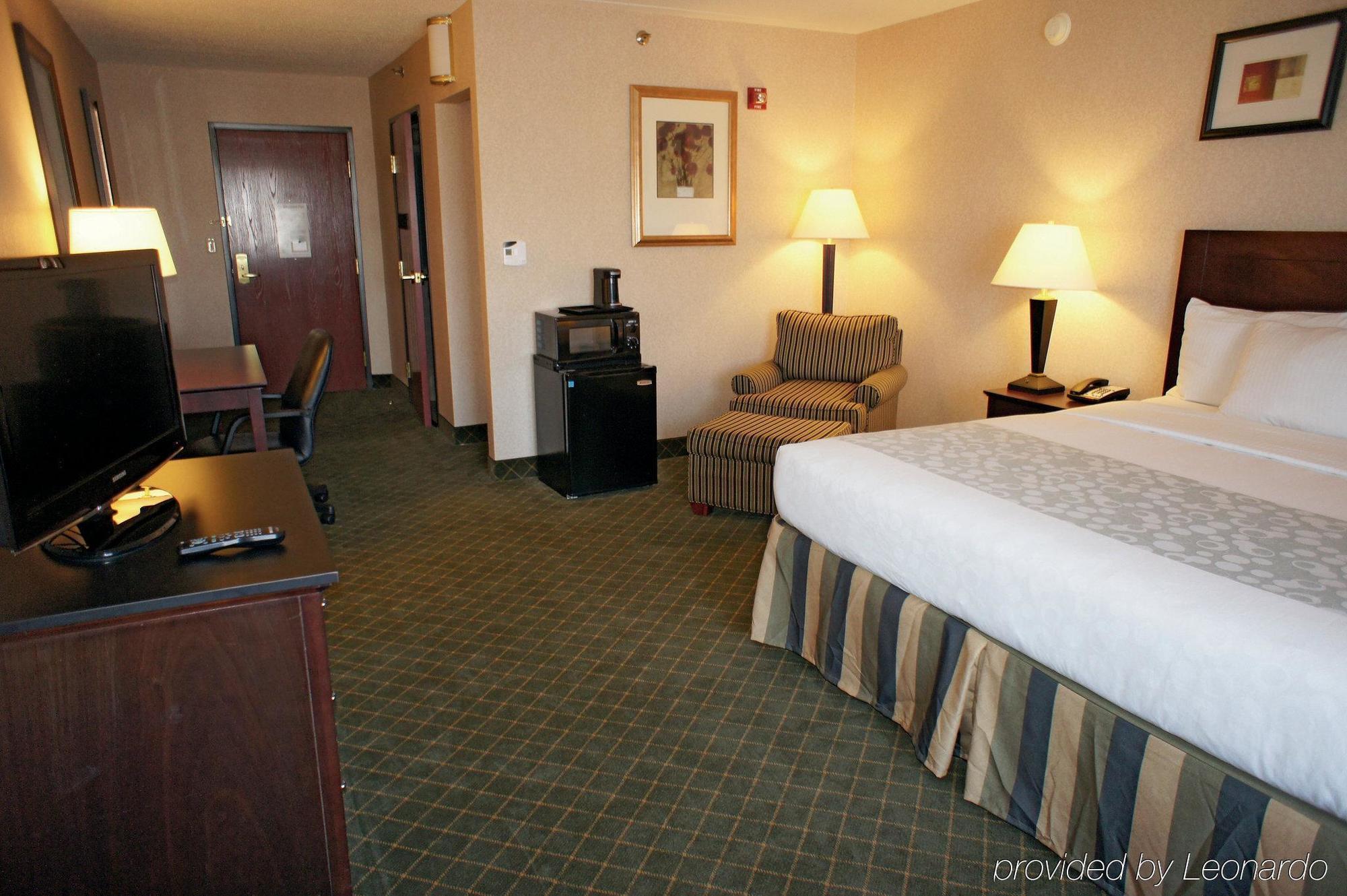 Red Roof Inn Hartford- New Britain Ngoại thất bức ảnh