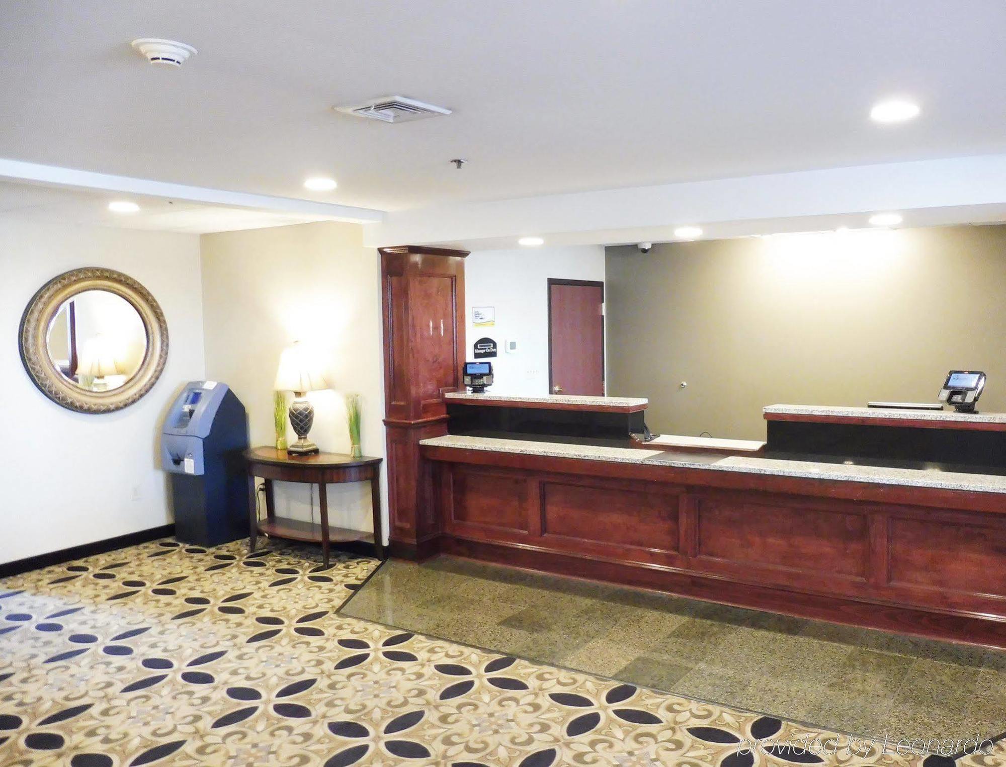 Red Roof Inn Hartford- New Britain Ngoại thất bức ảnh