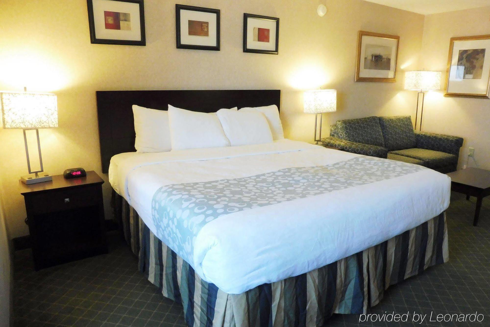 Red Roof Inn Hartford- New Britain Ngoại thất bức ảnh