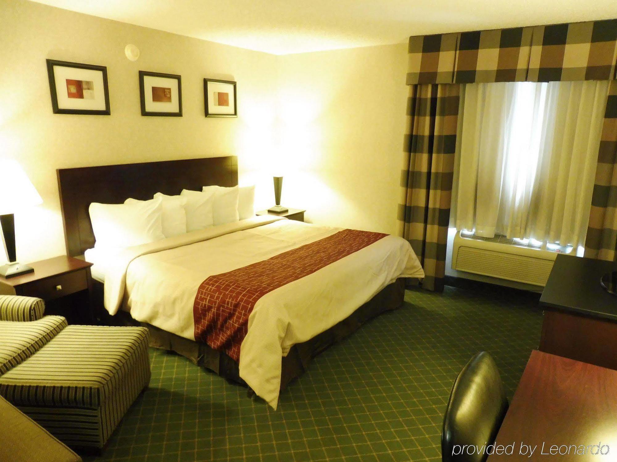 Red Roof Inn Hartford- New Britain Ngoại thất bức ảnh